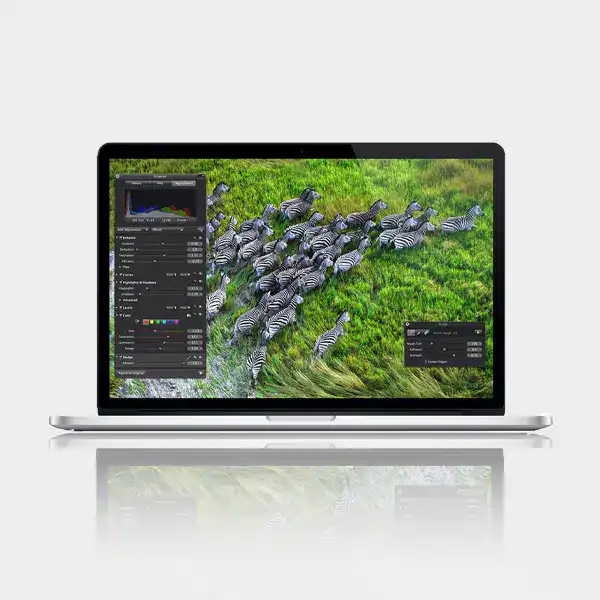 MacBook Pro TouchBar 2018 Core i7 16GB 250SSD Radeon 560X - 213 Cycle